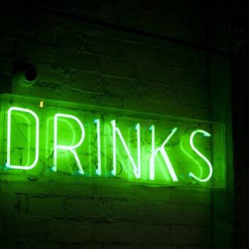 Can-I-Mix-Alcohol-and-CBD_600x.jpg Puis-je mélanger alcool et CBD ? (interactions)